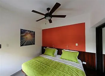Le Reef Beach Condos - Aloha 喀巴里特